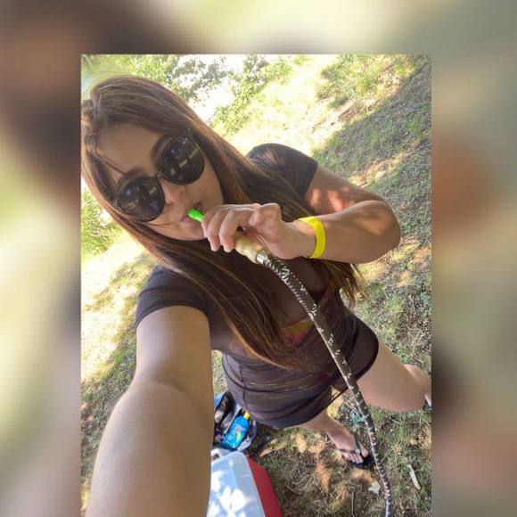 Meet your Posher, Yokasta - Picture 1 of 1